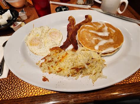 Las Vegas' Best Cheap Breakfast Spots [2026 Guide]