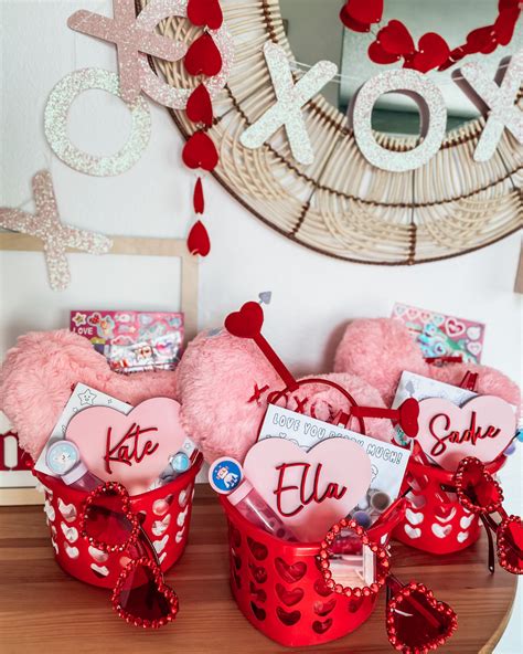 How to Make Valentines Day Name Tags | CraftCuts.com