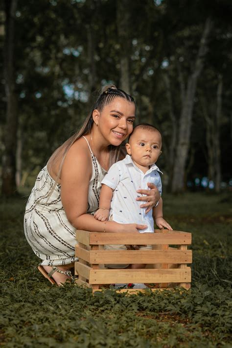 Hot Latin Mom Photos, Download The BEST Free Hot Latin Mom Stock Photos ...