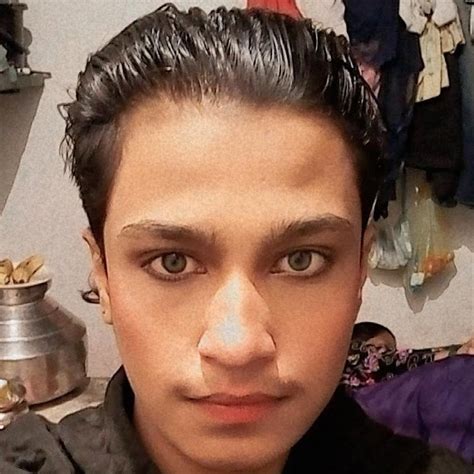 SHAHRUKH Qureshi - YouTube