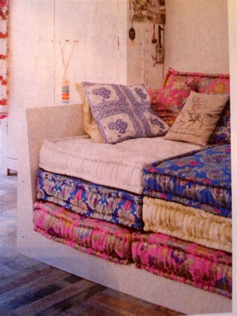 Floor Cushion Design Ideas | GoodDesign