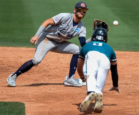 Coastal Carolina vs Arizona picks, odds for College World Series game