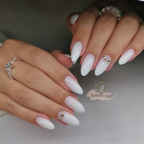 37+ Chic Ideas for White Short Nails With Diamonds - Nail Designs Daily