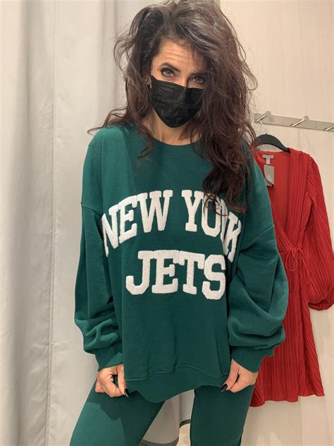 Front or Back? 🇬🇧 - Changing Room Nudes