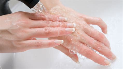 8 Tips for Getting Gunk Out of Your Fingernails | Flaking nails ...