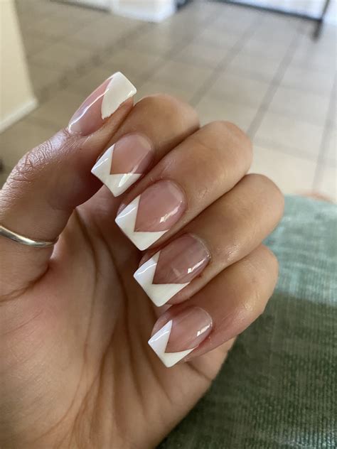 V cut short french nails | V french tip nails square short, White v ...