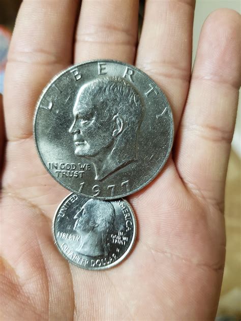 Half Dollar Coin Vs Dollar Coin Size at Aaron Copeley blog