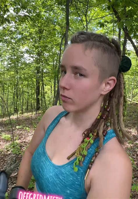 Off Grid Misty (@offgridmisty) - Urlebird