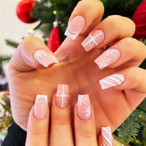 100 Jolly AF Christmas Nails To Try This Year | Love and Moms