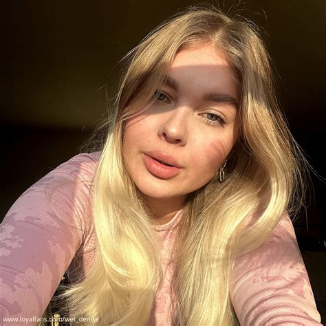 Wet Denise - OnlyFansMeiden.nl