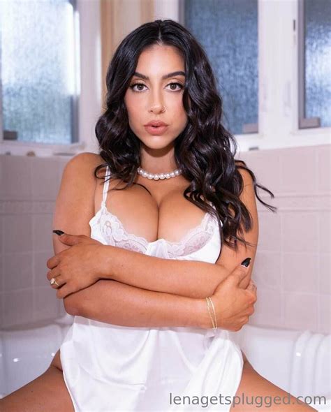 Lena The Plug 3 - Wallpics.Net - Wallpapers, Photos, Pictures, Backgrounds