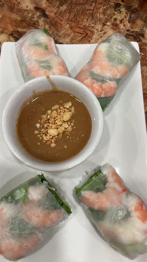 FRESH SPRING ROLL WITH SHRIMP I PHO CALI Vietnamese Restaurant - YouTube