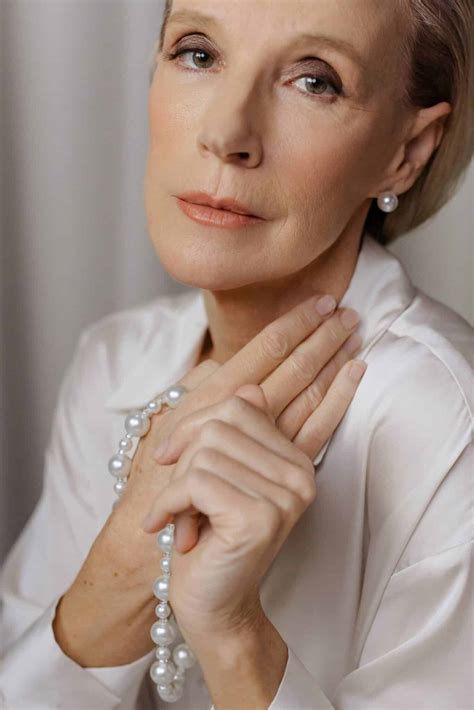 10 Life-Changing Secrets of Women Who Age Well - MY CHIC OBSESSION