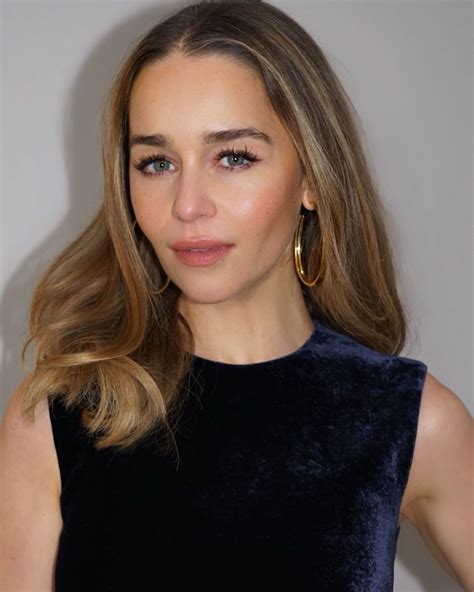 Emilia Clarke Dragoes Emilia Clarke Signed