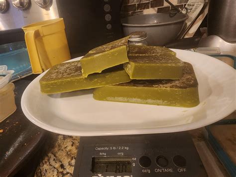 Finished coconut oil half pound of bud run : r/Edibles