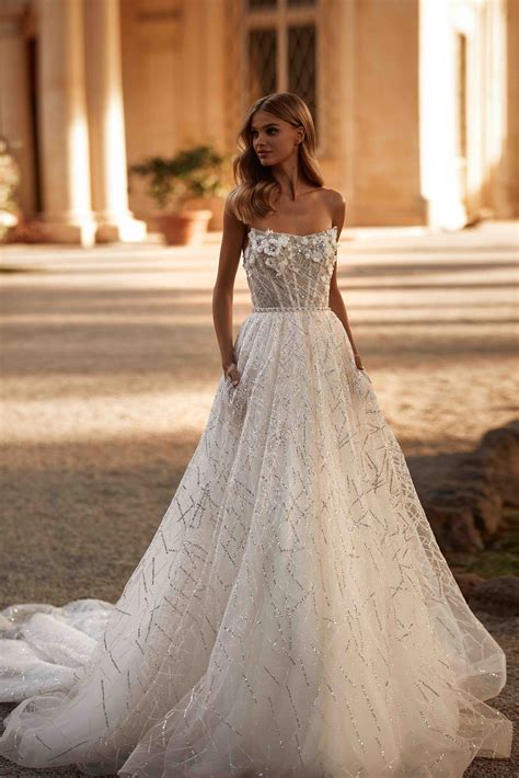 Long Sleeve Wedding Dresses