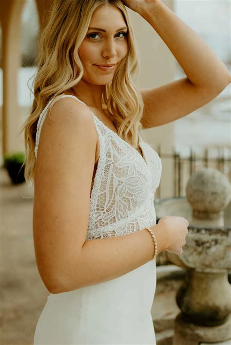 Sexy Summer Sheath Column Wedding Dress with Graphic Matte Lace