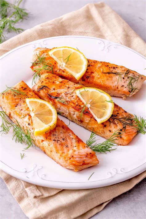 Easy Sous Vide Salmon Recipe {VIDEO} - The Big Man's World