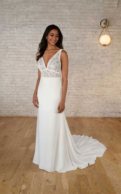 Sexy Summer Sheath Column Wedding Dress with Graphic Matte Lace