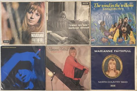 Lot 414 - FOLK-ROCK/SINGER SONGWRITERS - FEMALE
