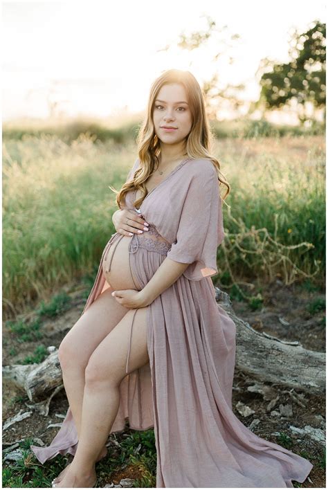 Whimsical Maternity Foothill Photoshoot » Megan Helm Photography | Cute ...