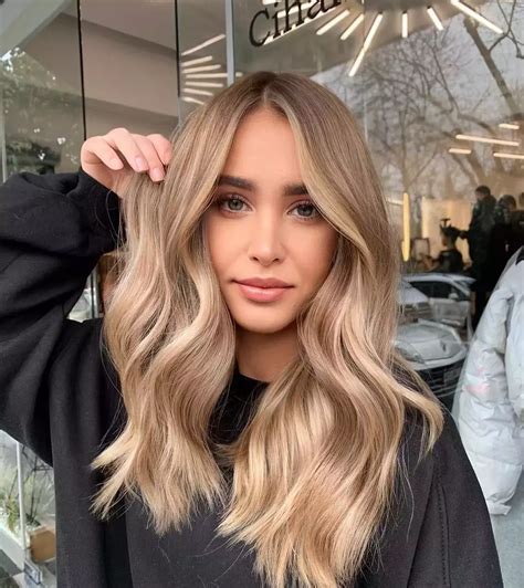 30 Must-try Dark Blonde Hair Ideas This Year - Her Style Code