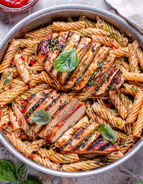Tomato Basil Pasta With Balsamic Grilled Chicken Recipe - The Newlywed