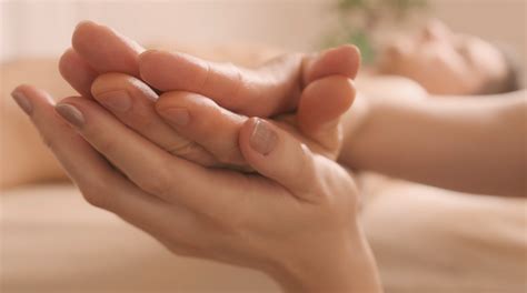 Achtsame Berührung, Lomi Lomi Massage, Tantra Massage, Shibari und ...