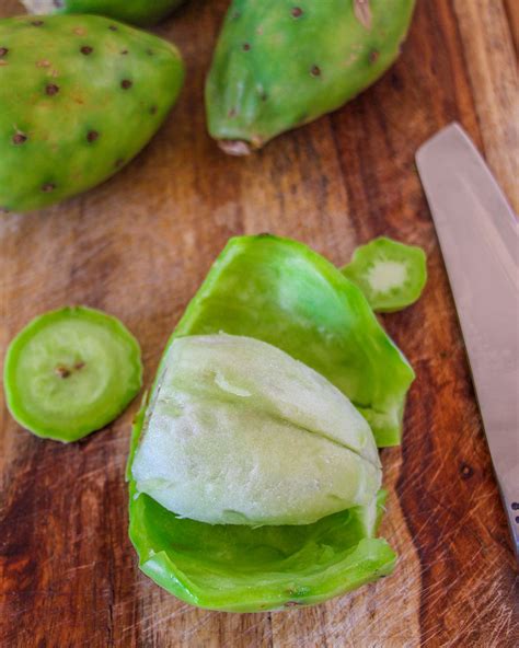 Prickly Pear Agua Fresca | Agua Fresca de Tuna - Lola's Cocina