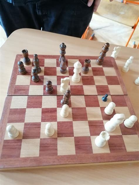 What do I do in this position? I'm with the [REDACTED] pieces btw : r ...