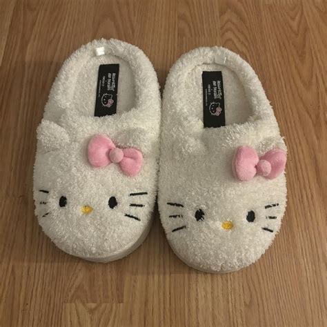 hello kitty slippers | Hello kitty accessories, Hello kitty items ...