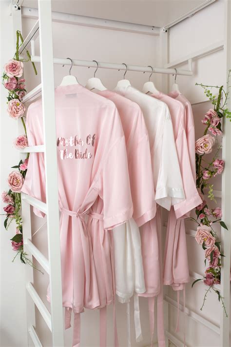 Pink Dressing Gown by Matchimony | Pink bridesmaid robes