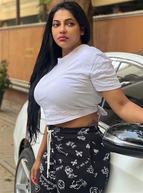 Reshma Pasupuleti big boobs photos - South Indian Actress