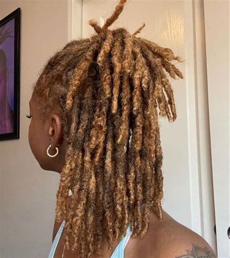 Pin by Anaïs on locs. | Short locs hairstyles, Locs hairstyles ...