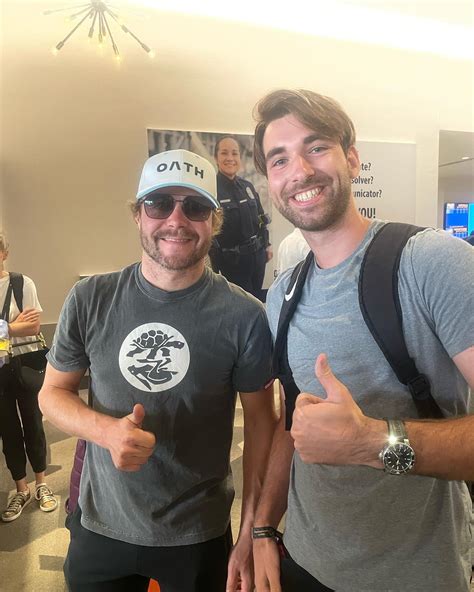 I told this man I have a poster of his ass on my wall : r/formuladank