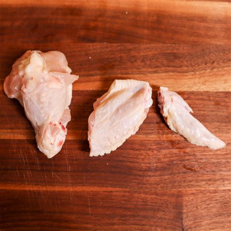 How To Cut Up A Chicken Wing | 2 EASY STEPS