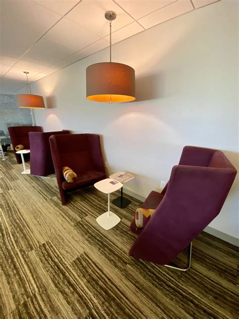 Escape Lounge MSP Review | Thrifty Traveler