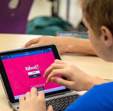 How Many People Can Play Kahoot | Robots.net