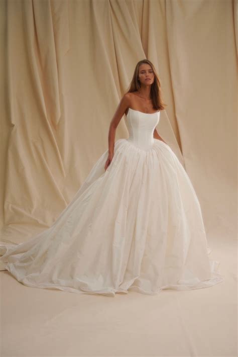 Chic Cat-Eye Basque-Waist Ball Gown | Kleinfeld Bridal