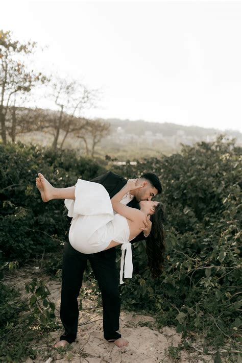 Boob+Kissing+Gif Photos, Download The BEST Free Boob+Kissing+Gif Stock ...