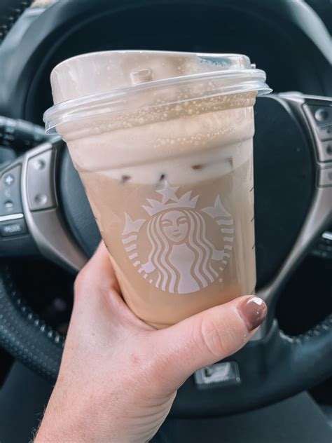 My Favorite Fall Starbucks Drinks to Order