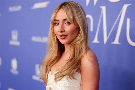 Sabrina Carpenter lanzó el videoclip oficial de 'Feather' - MMX