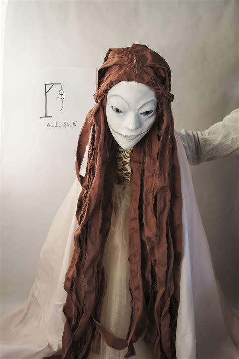 5 tragische Weisen eine Frau zu töten — Jasmin Sarah Zamani