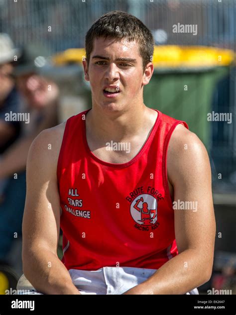 Woodchopping at the royal easter show hi-res stock photography and ...