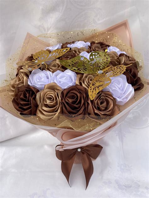 Light up Bouquet, Neutral Gold Eternal Rose Bouquet, Ever Lasting Roses ...