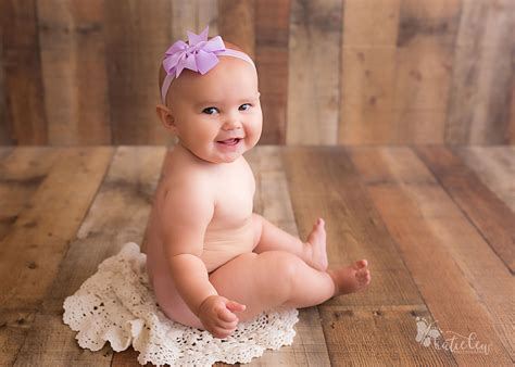 What Do 6 Month Old Babies Like at Sebastian Bardon blog
