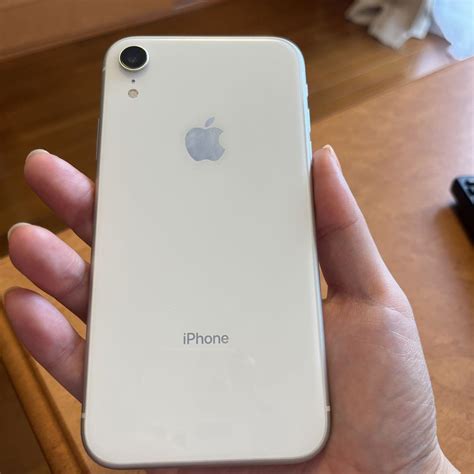 人気カラーの iPhone GB XR White XR 64 iPhone 64 White docomo GB すずめ様 docomo ...