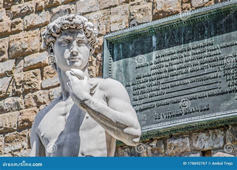 Michelangelo S David Statue in Florence, Italy Editorial Photography - Image of medieval ...