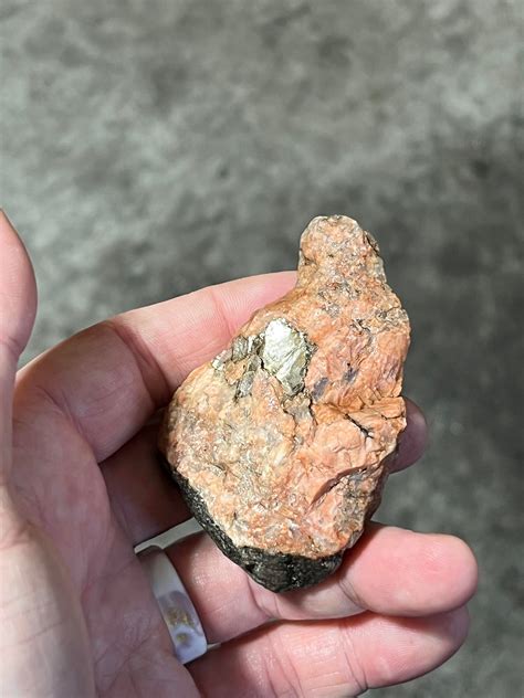 Is this mica? : r/Minerals