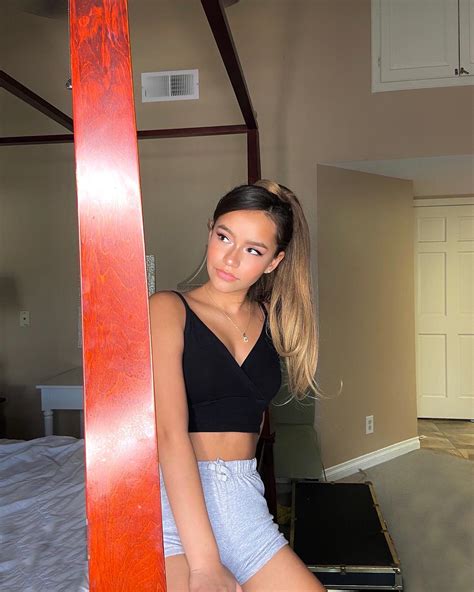 Chloe Marquez | 👁👄👁 | Instagram